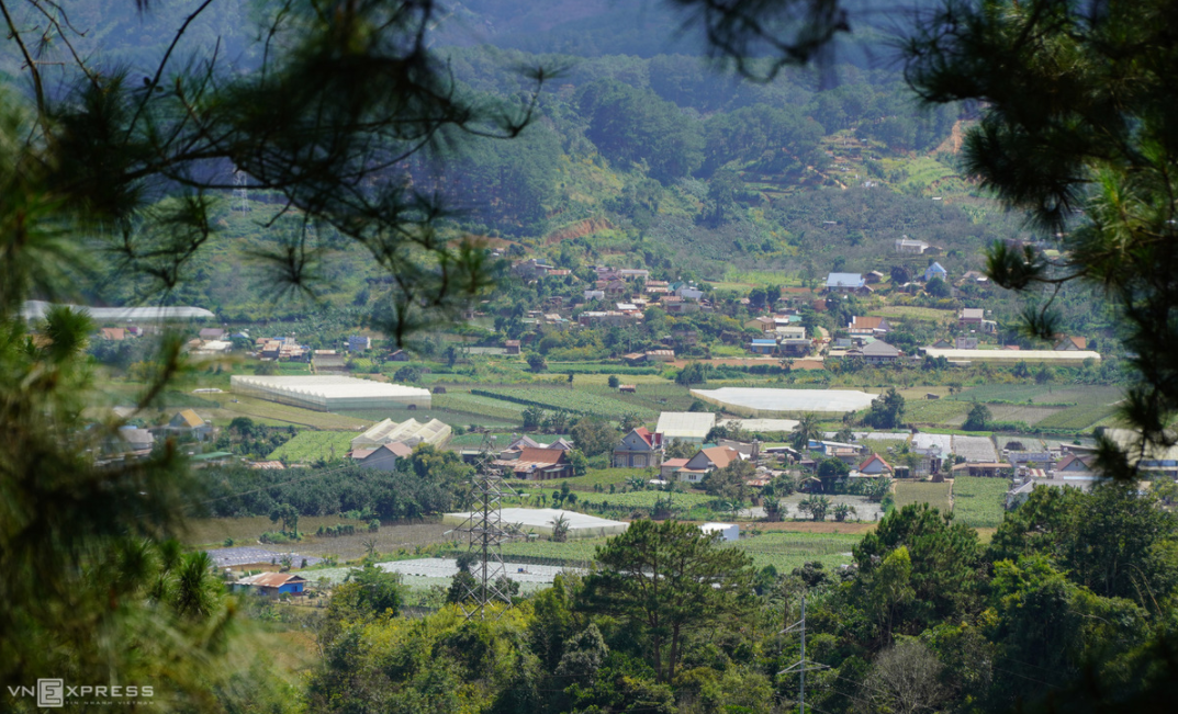 stunning scenes of da lat suburb