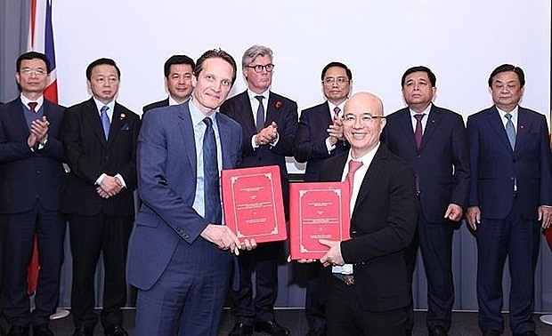 Vietnam - UK Sign 26 Cooperation Deals During Prime Minister's Visit