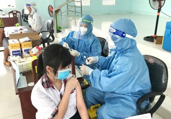 Vietnam Covid-19 Updates (Nov.19): Daily Tally Exceeds 10,000, Nearly Half in Community