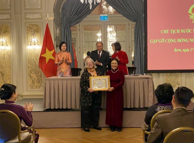 VUFO President Works on People-to-People Exchange with Switzerland