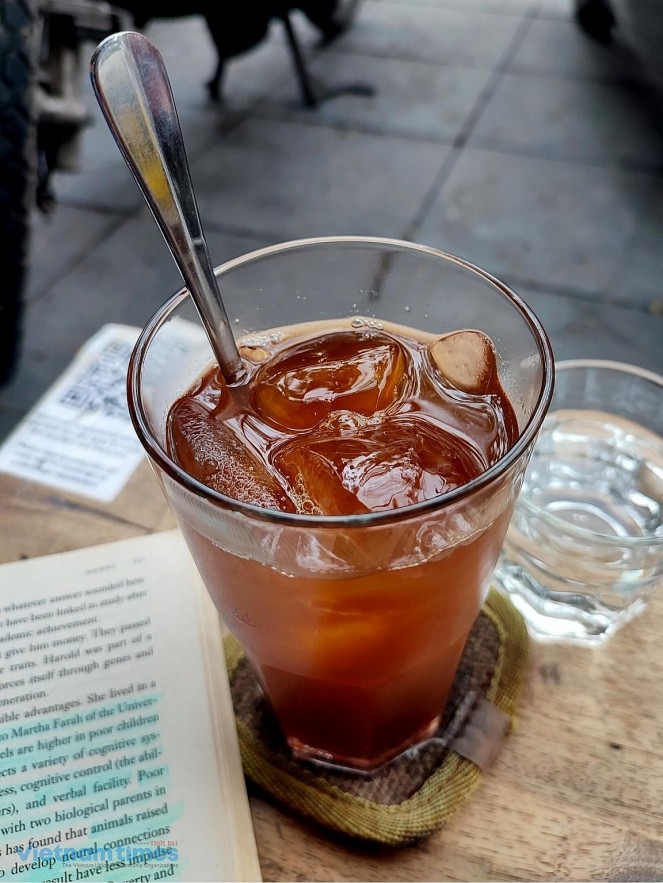 Café Crawls: 3 Cafes to Walk, A Hoan Kiem Lake Journey