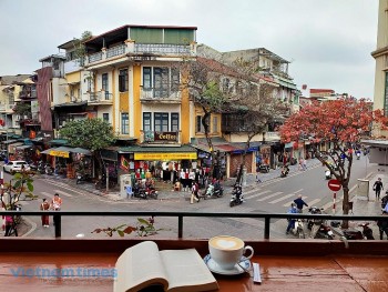 Café Crawls: A Caffeinated Journey Near Hoan Kiem Lake