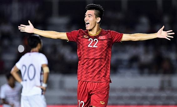 Tien Linh Wins The AFC Best International Player of the Week