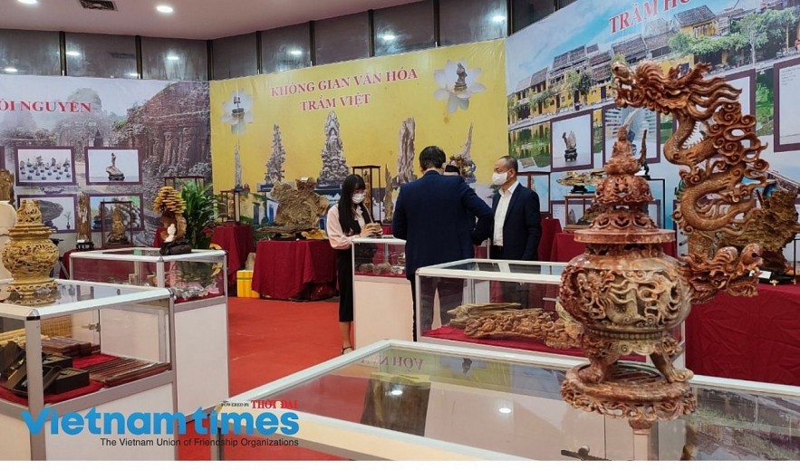 'Vietnamese Cultural Heritage Space' Exhibition Highlights Culture Values During New Normal 'Vietnamese Cultural Heritage Space' Exhibition Highlights Culture Values During New Normal