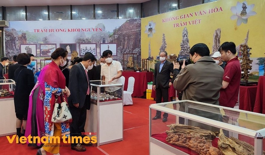 'Vietnamese Cultural Heritage Space' Exhibition Highlights Culture Values During New Normal 'Vietnamese Cultural Heritage Space' Exhibition Highlights Culture Values During New Normal