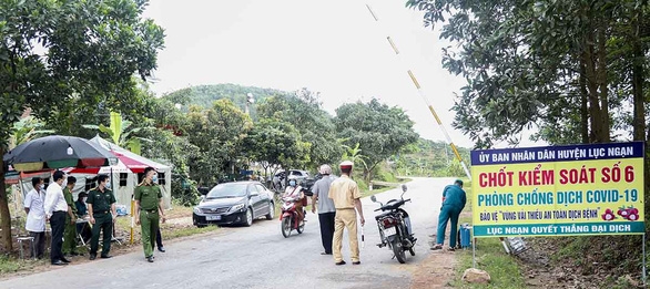 A checkpoint has been set up in Luc Ngan district to s