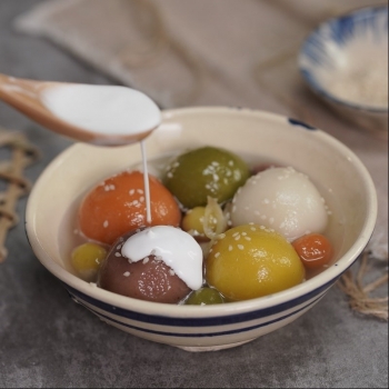 How To Make Colorful Floating Rice-Ball Pudding