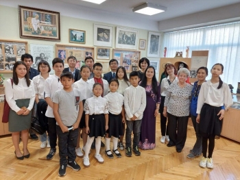 Vietnamese Language Classes Open in Ukraine, Netherlands