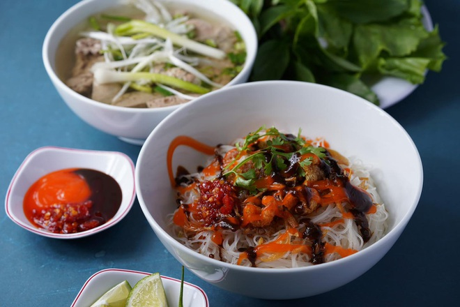 Two-in-one dried pho, Gia Lai province's unique dish