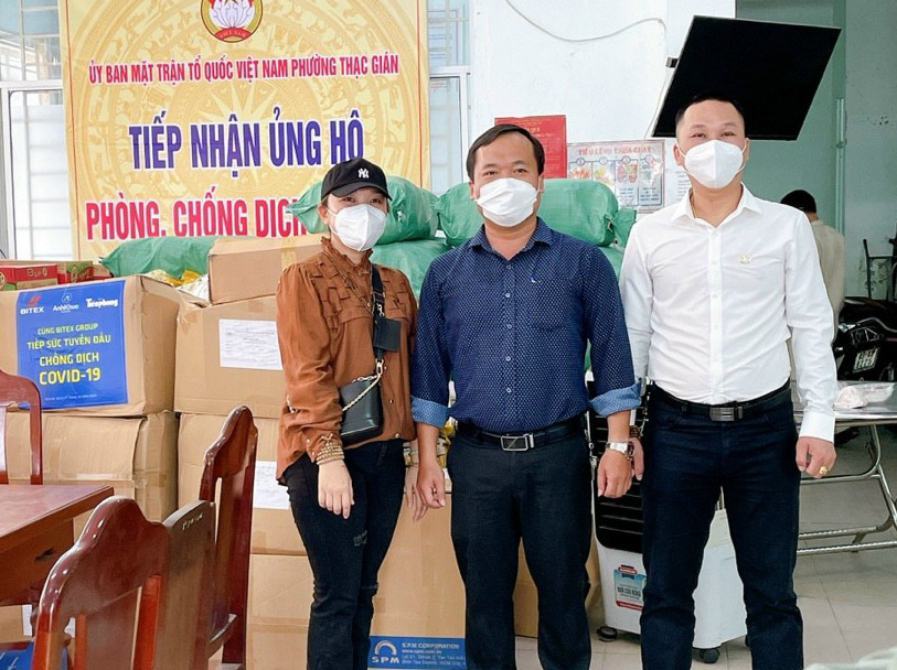Vietnamese Woman Exchanges 2,000 Wild Orchid Pots For Pandemic Supplies