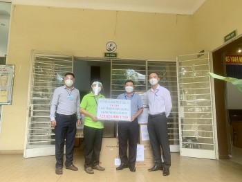 Vietnamese Communities in Europe, USA Support Covid Fight in HCMC