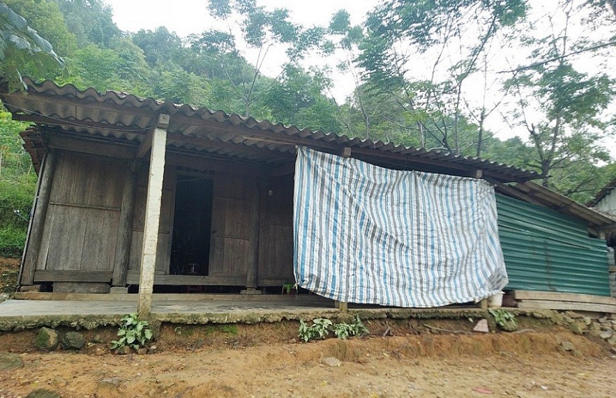 First Woman in Remote Rao Tre Village to Enter University
