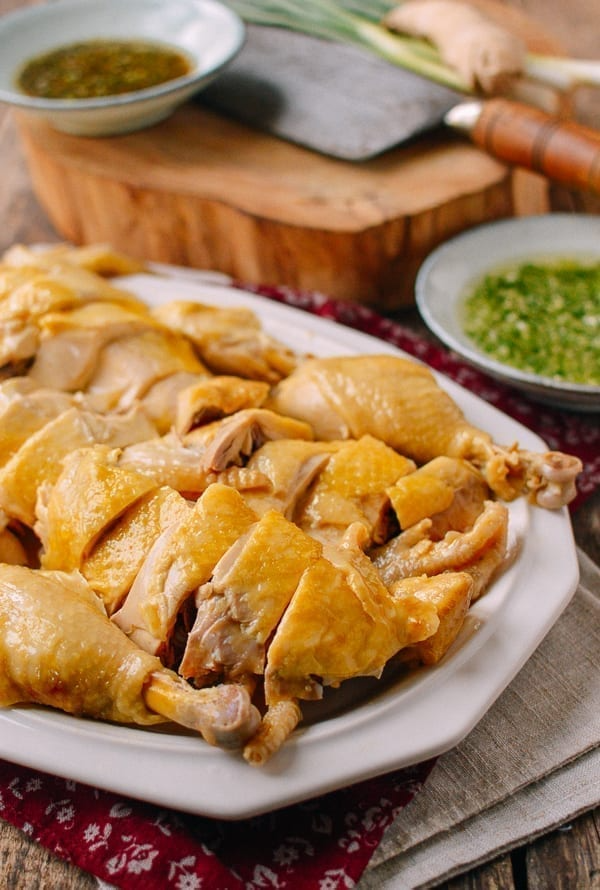 Molded rice cakes bring a delicious and sweet taste for traditional Tet Holiday 5337 white cut chicken 18
