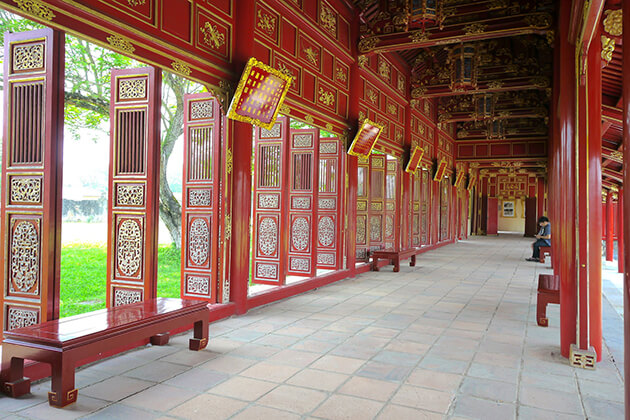 1142 inside hue imperial city