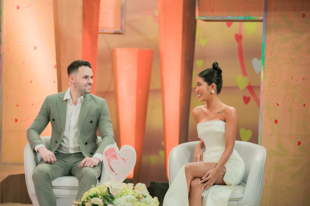 The couple on television show (Screenshot photo) 