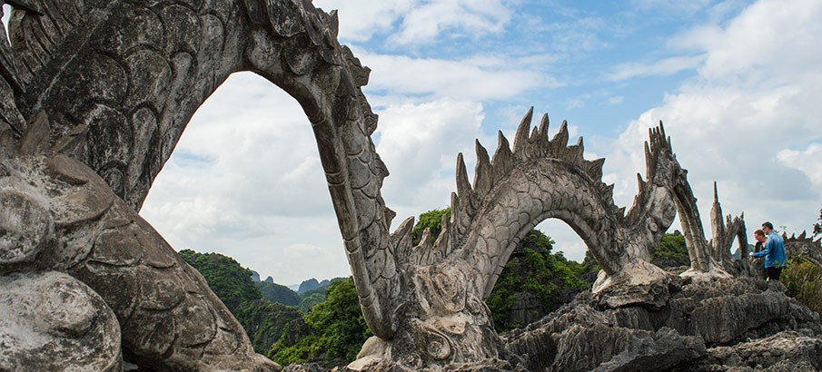 The Lying Dragon Mountain at Mua Caves Viewpoint.  Photo: Cozybay Cruise