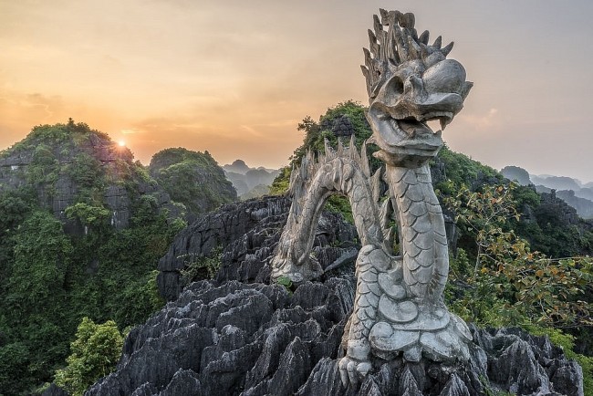 A Collection of Mesmerising Photos Taken From Mua Cave In Ninh Binh