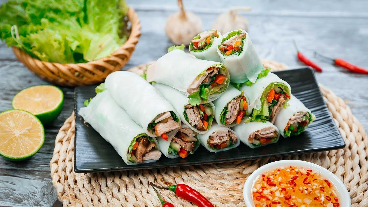 Pho Cuon is one of the favorite food in Hanoi (Photo: Bestpricetravel) 