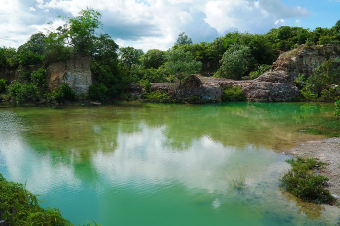 The region is home to two small lakes (Photo: Vietnamnet) 