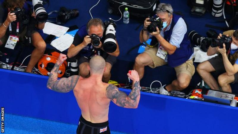 Peaty posed in front of photographers after his gold medal-winning swim. Photo: Getty Images 