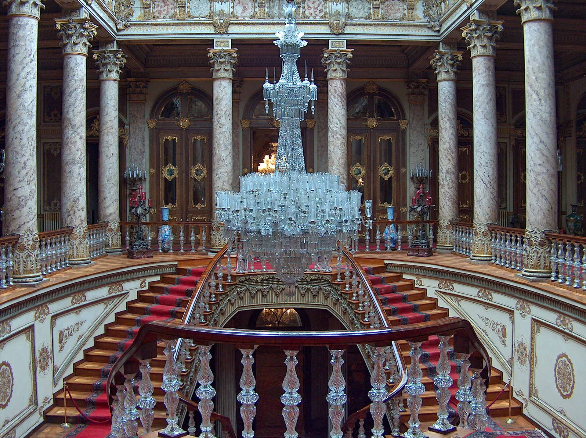 Gorgeous Palaces Around The World For Luxury Loving Travelers