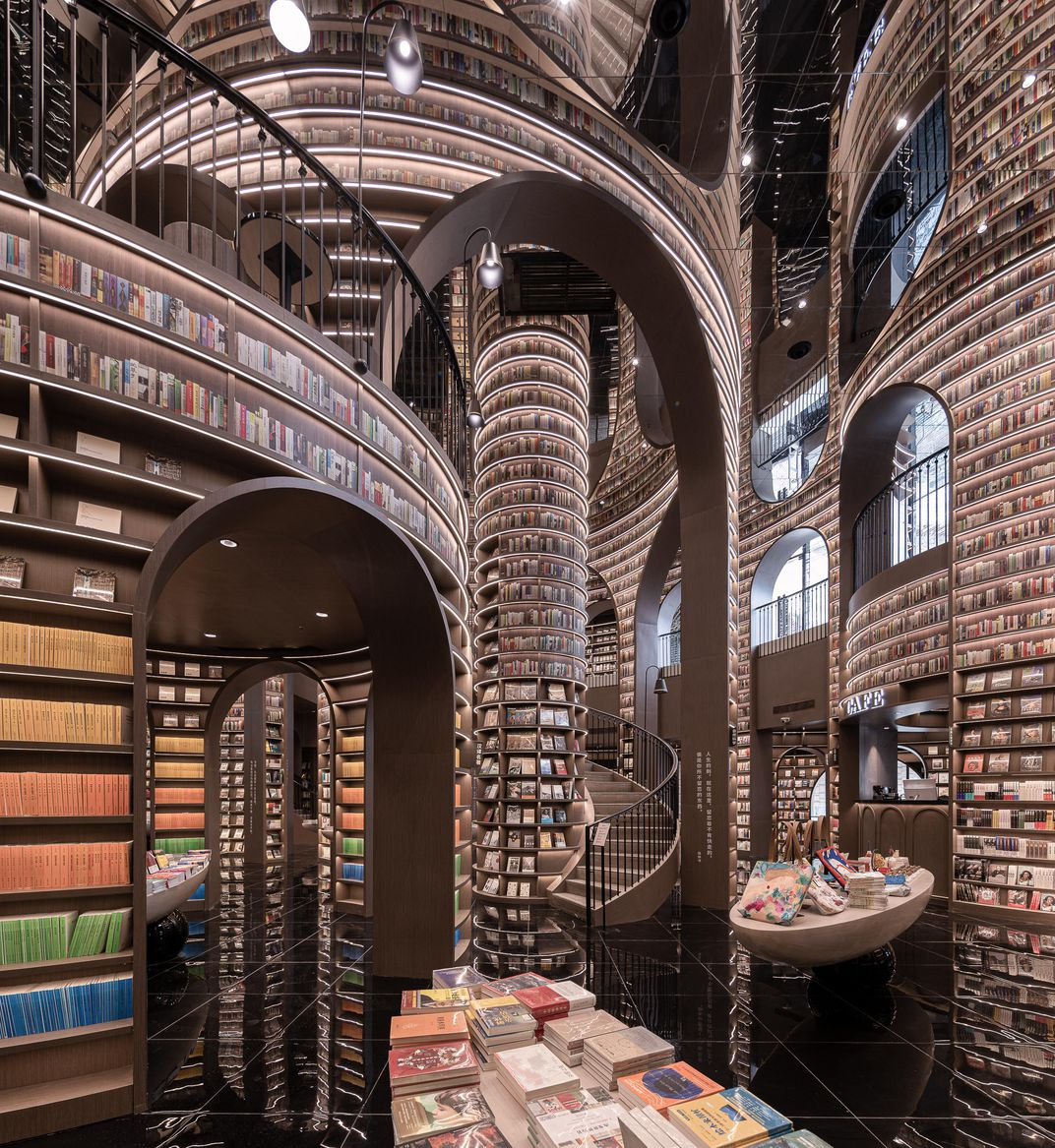 View of Dujiangyan Zhongshu bookstore (X+Living). Photo: Smithsonian 