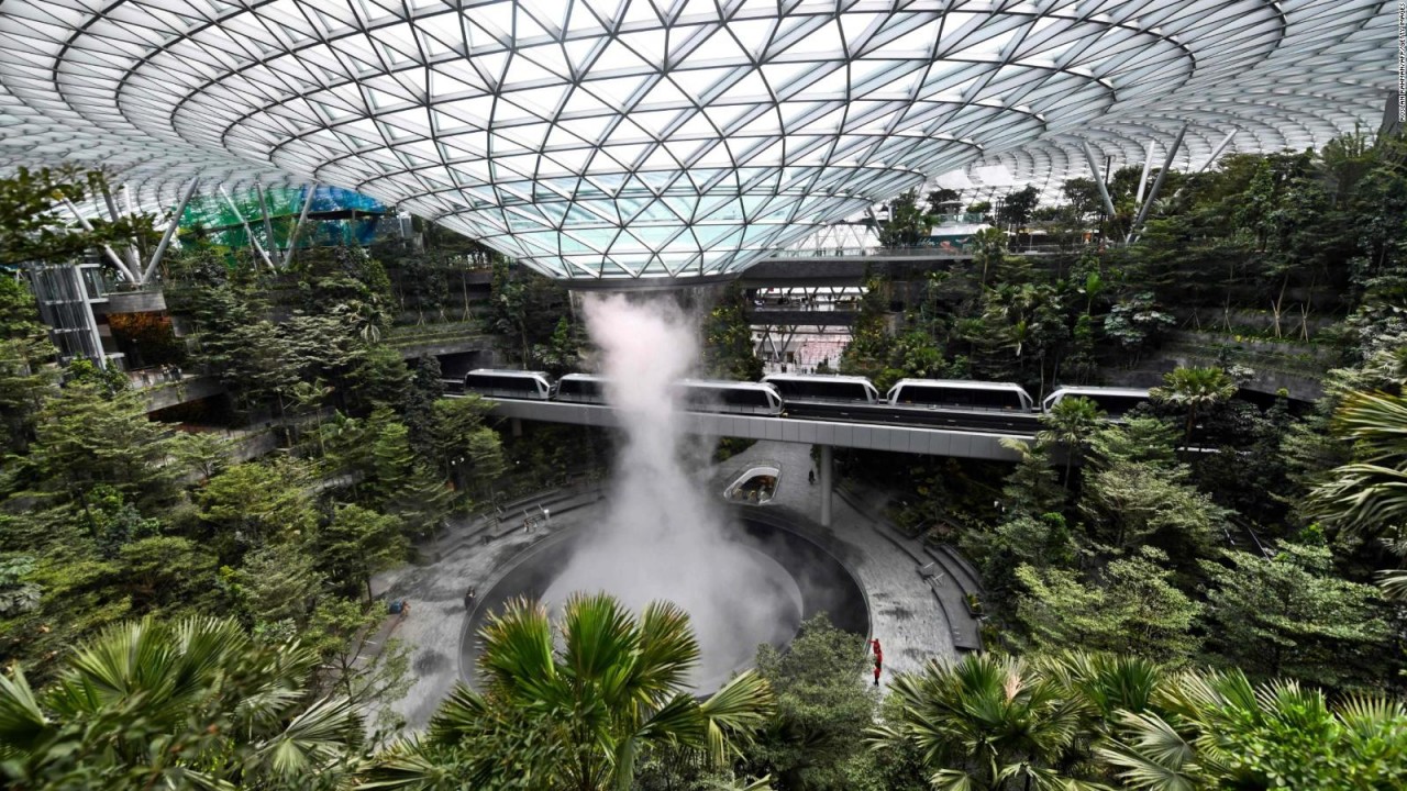 Discover 10 of The Best Airports In The World In 2021