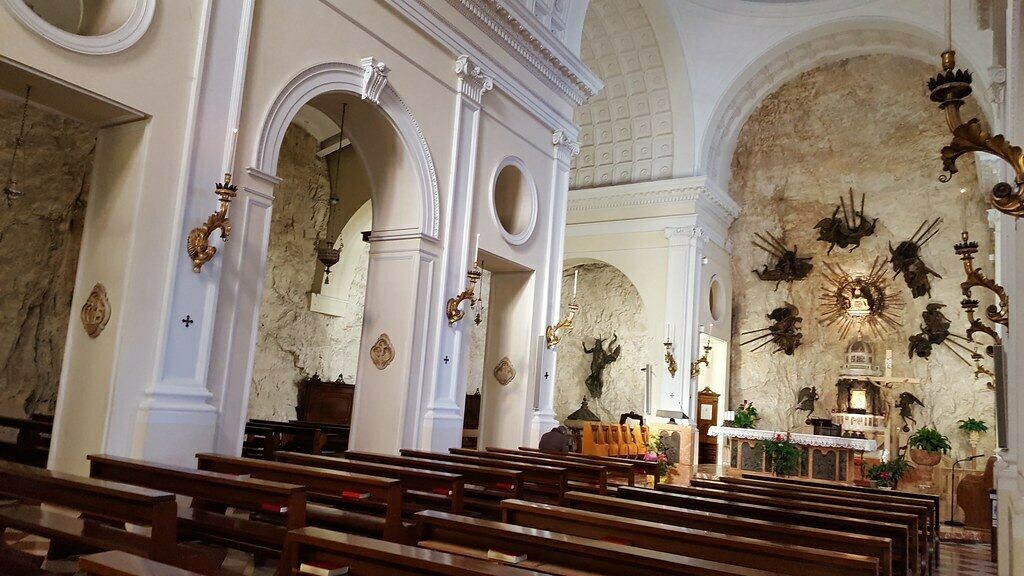 Church interior MARCO_ASK