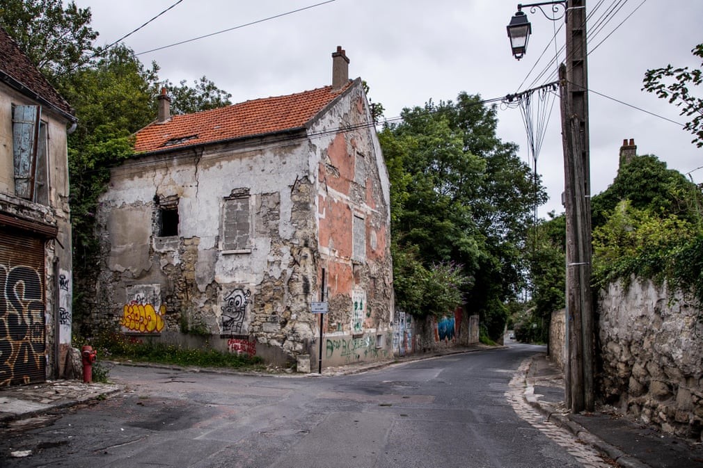 A deserted street at the Vieux Pays in Goussainville. Photograph: Christophe Petit-Tesson/EPA