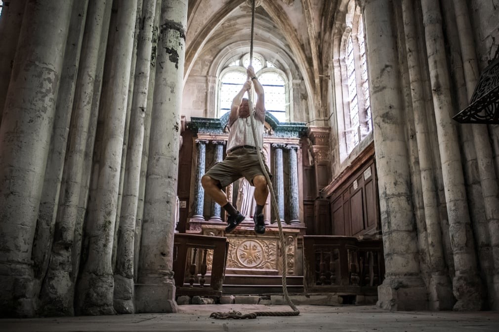 The sacristan of the Church of Saint-Pierre-Saint-Paul, Philippe Vieillard, regularly maintains the abandoned houses around the church, and rings the church bell. 