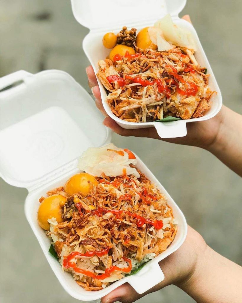 Chicken sticky rice. Photo by @_teeluvfood_