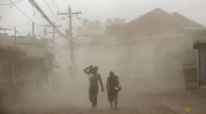 Philippine volcano shuts down Manila, triggering tsunami warning