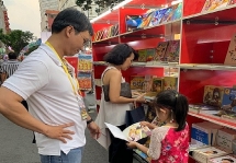 hanoi book street reopens after social distancing