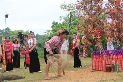 check out the strange spring celebration customs of ethnic groups in northern vietnam
