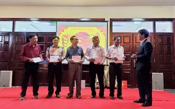 Reviewing Vietnamese consulate’s work in six southwestern Cambodian localities