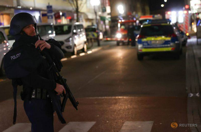 germany shooting 11 dead including suspect
