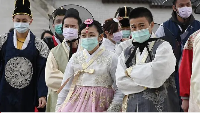 heres what makes the coronavirus similar to and deadlier than sars