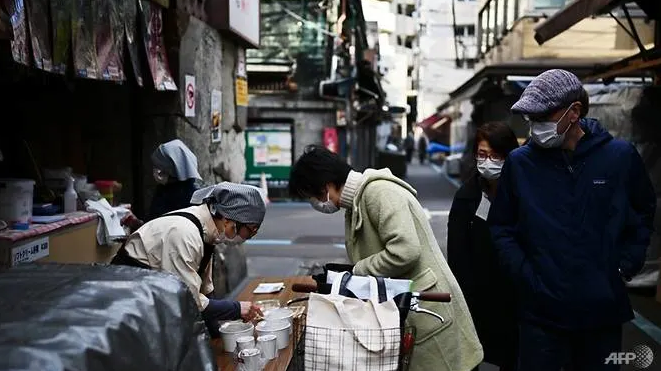 covid 19 japanese woman tests positive for second time