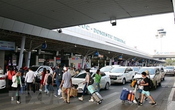 HCM City: Tracking five passengers on same flight as COVID-19 carrier