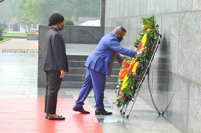 Sierra Leone President's Eventful Week with Trip to Vietnam