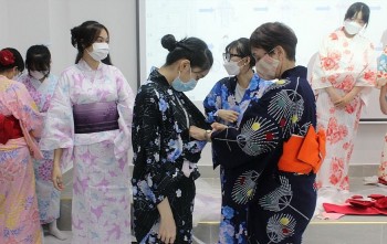 Vietnamese Women Immerse in Japanese Culture