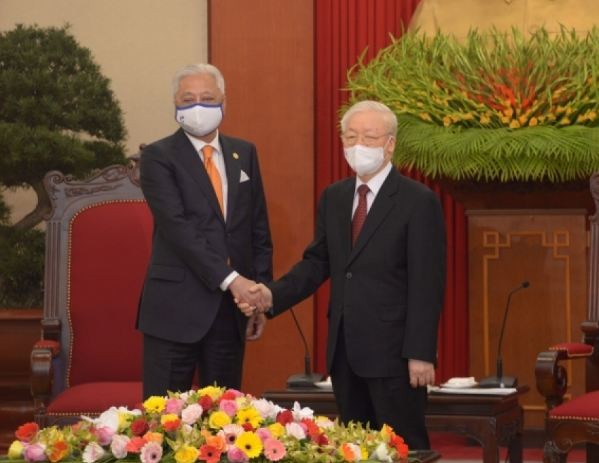 Malaysian PM Meets Vietnam's Top Leaders in First Day of Official Visit