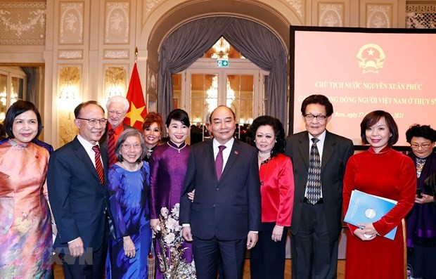 Gather For Overseas Vietnamese in Switzerland Raises Funds for Island People