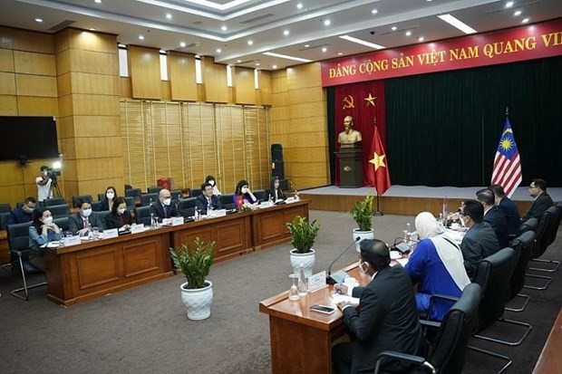 Malaysian PM Concludes Successful First Official Visit to Vietnam