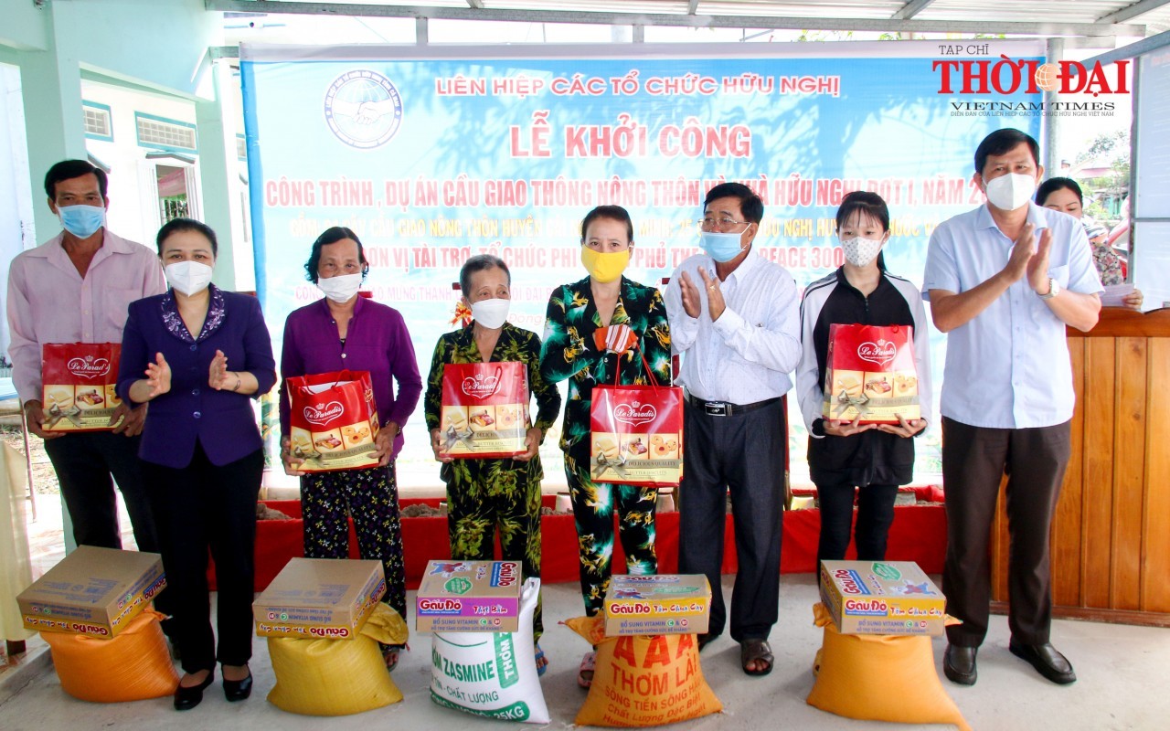 Construction of 4 Bridges and 25 Friendship Houses Kicks Off in Ca Mau