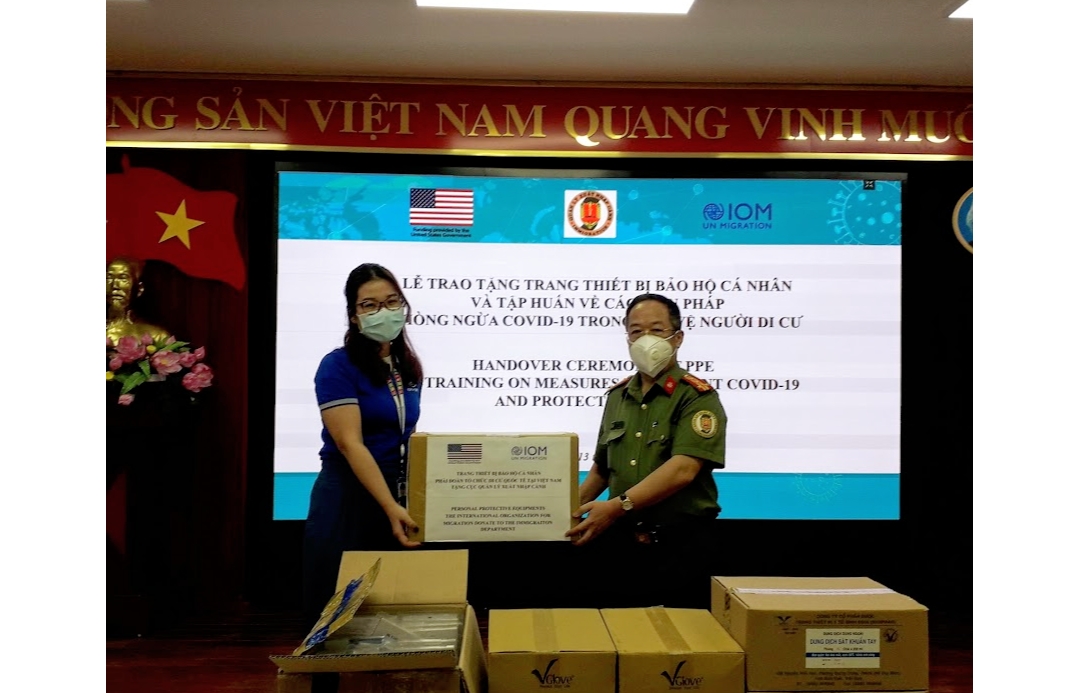 vietnamese communities lauded for supporting covid 19 fight in russia germany