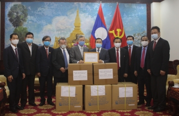 the national hospital of obstetrics and gynecology nhog donated 500 medical protective suits to vietnam france friendship association