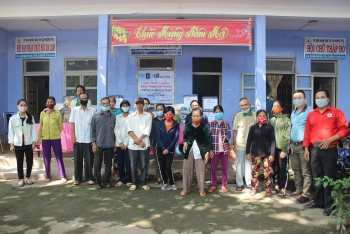 5000 baby chicks help generate sustainable income for the poor in hue