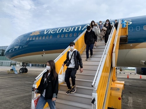 vietnam brings back over 200 citizens from singapore