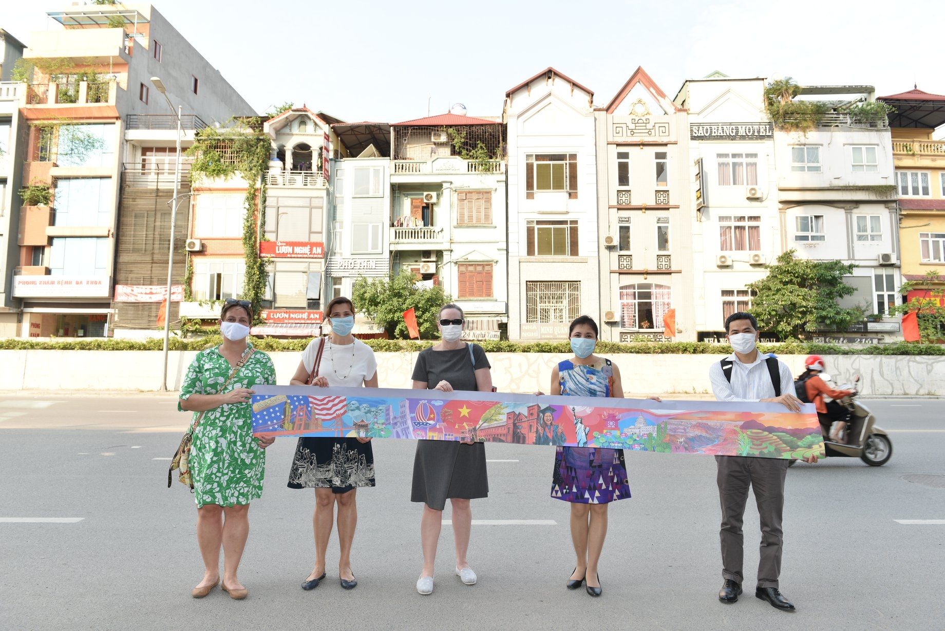 ceramic mosaic mural marks 25th anniversary of vietnam us diplomatic ties